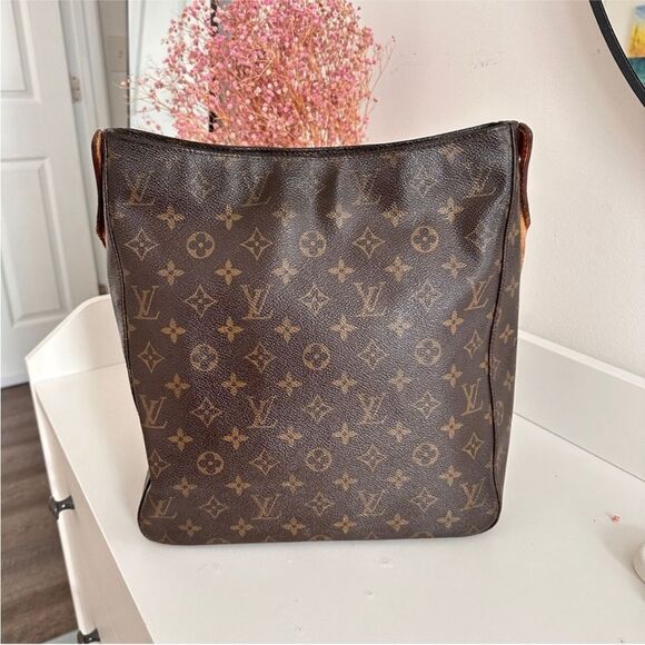 ✅AUTHENTIC✅LOUIS VUITTON LOOPING GM - Picture 3 of 15